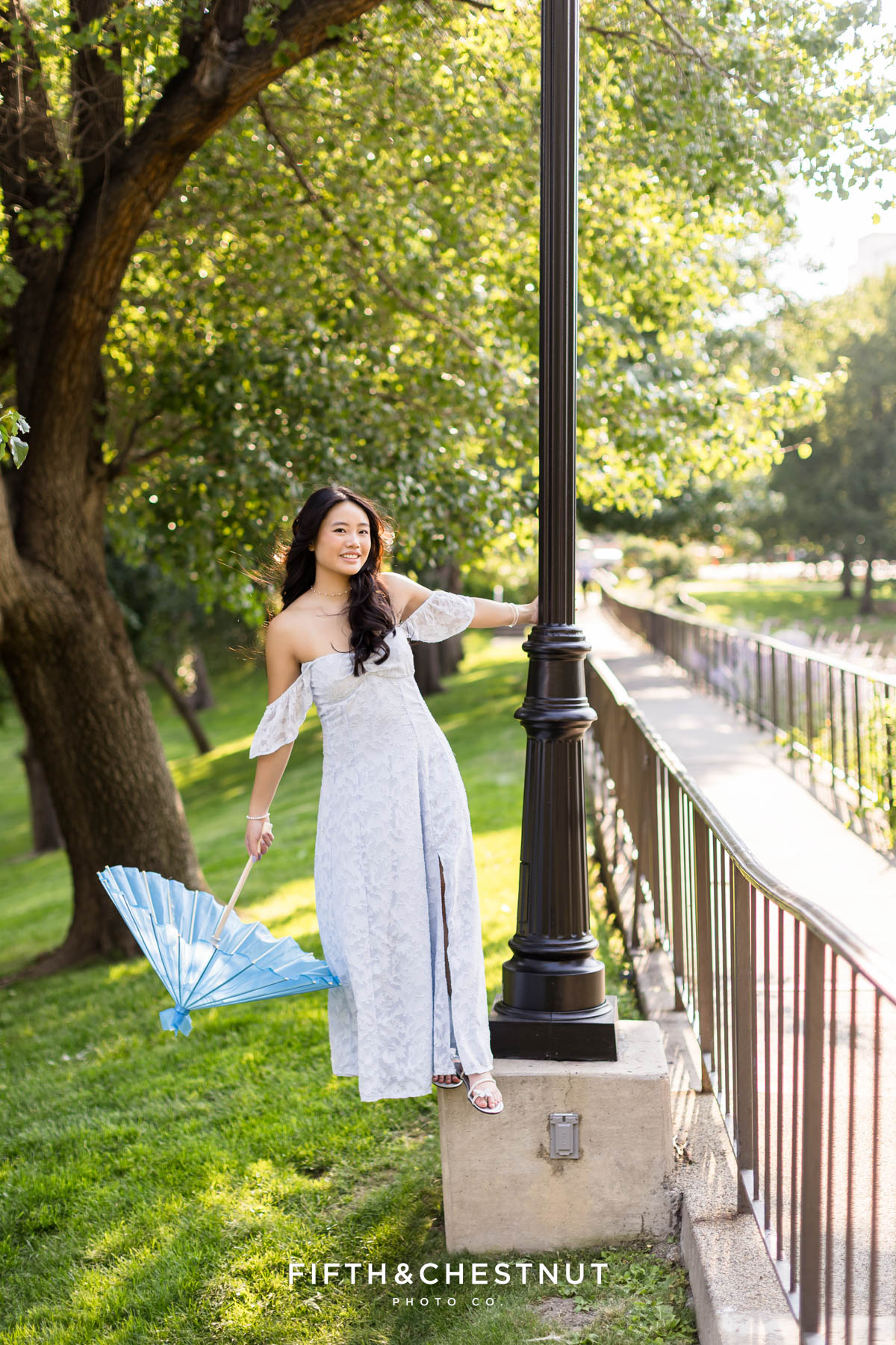 Bridgerton inspired senior portraits at UNR by Reno Senior Photographer