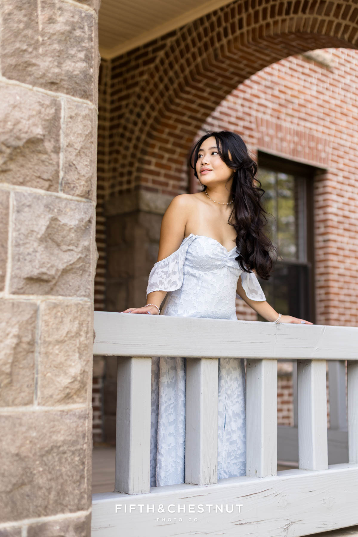 Bridgerton inspired senior portraits at UNR by Reno Senior Photographer