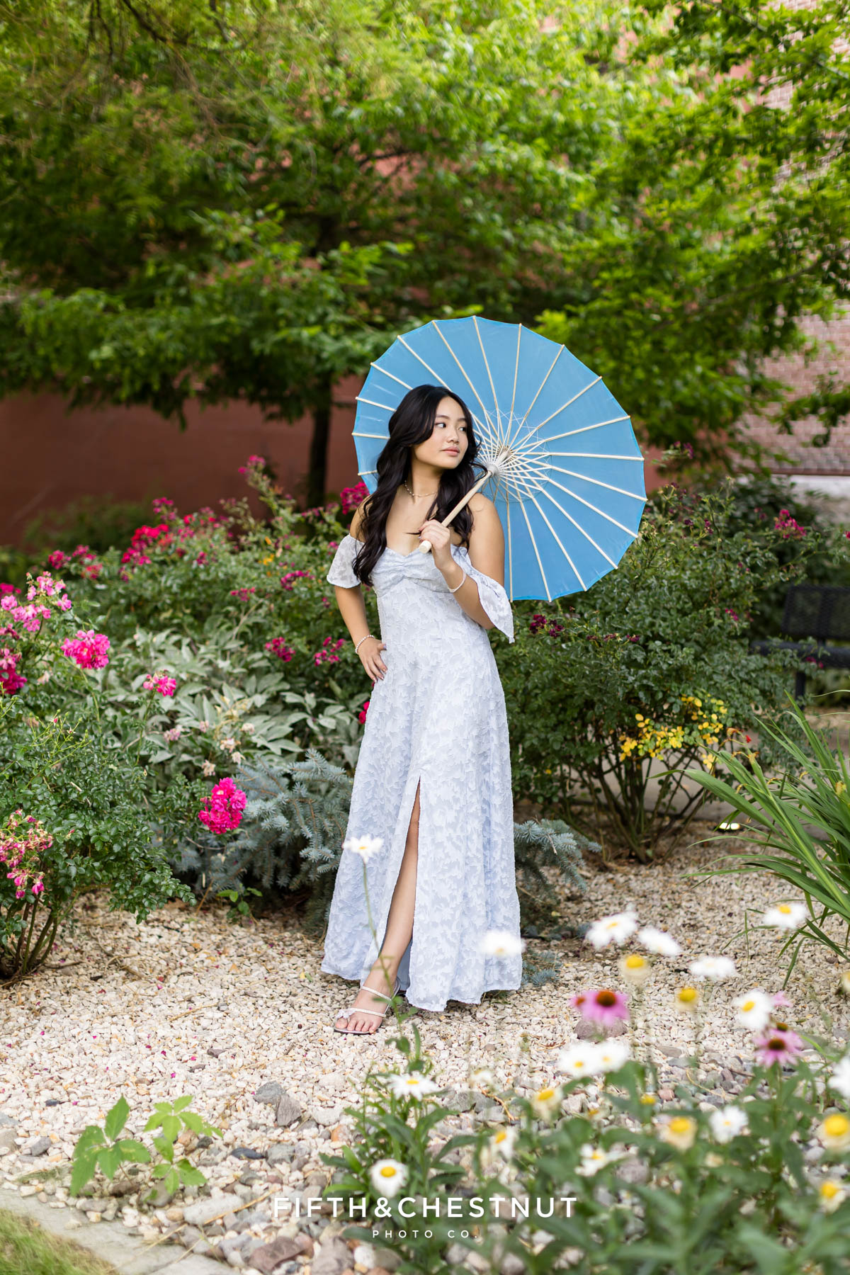 Bridgerton inspired senior portraits at UNR by Reno Senior Photographer